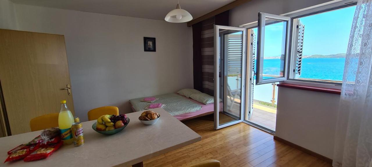 Apartmani Gizela Donji Seget Exterior foto