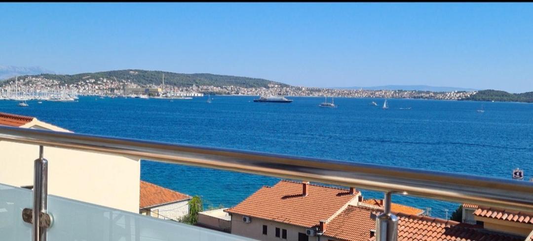 Apartmani Gizela Donji Seget Zimmer foto