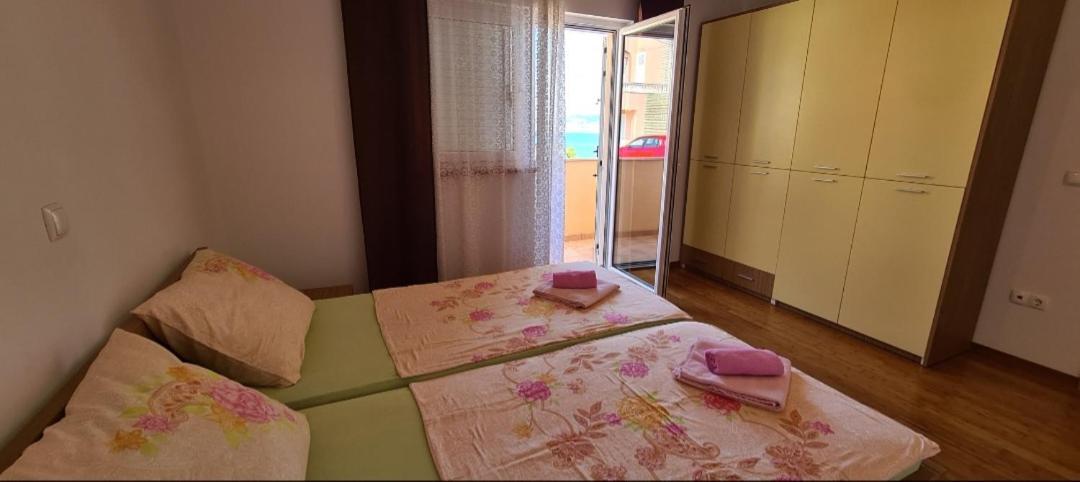 Apartmani Gizela Donji Seget Zimmer foto