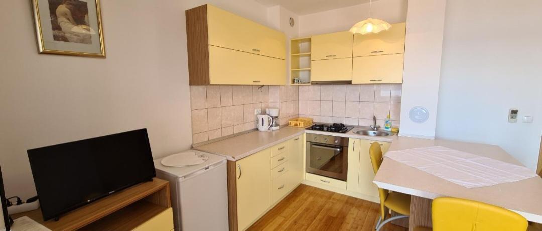Apartmani Gizela Donji Seget Zimmer foto