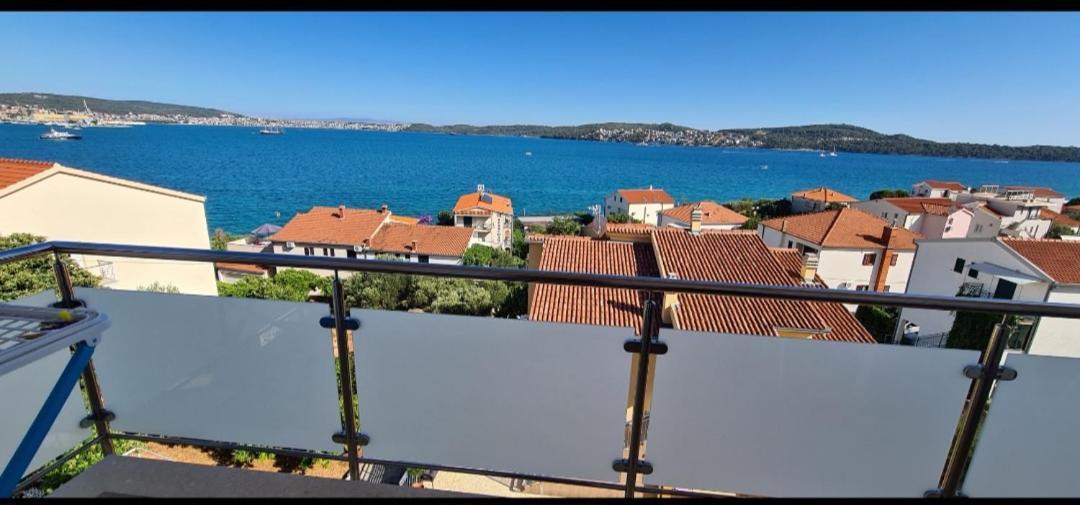 Apartmani Gizela Donji Seget Zimmer foto