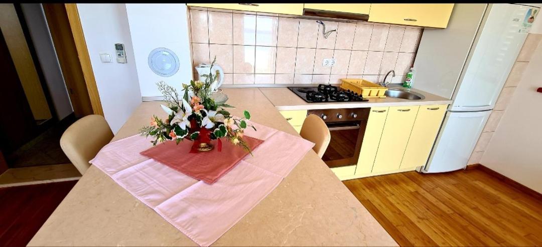 Apartmani Gizela Donji Seget Zimmer foto